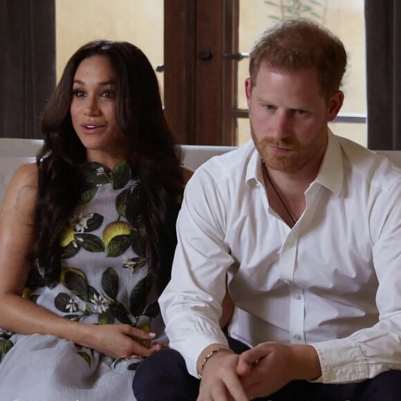 Le prince Harry et Meghan Markle (Robe Oscar de la Renta), duc et duchesse de Sussex, font leur première apparition en podcast sur Spotify depuis l'annonce de la deuxième grossesse de Meghan