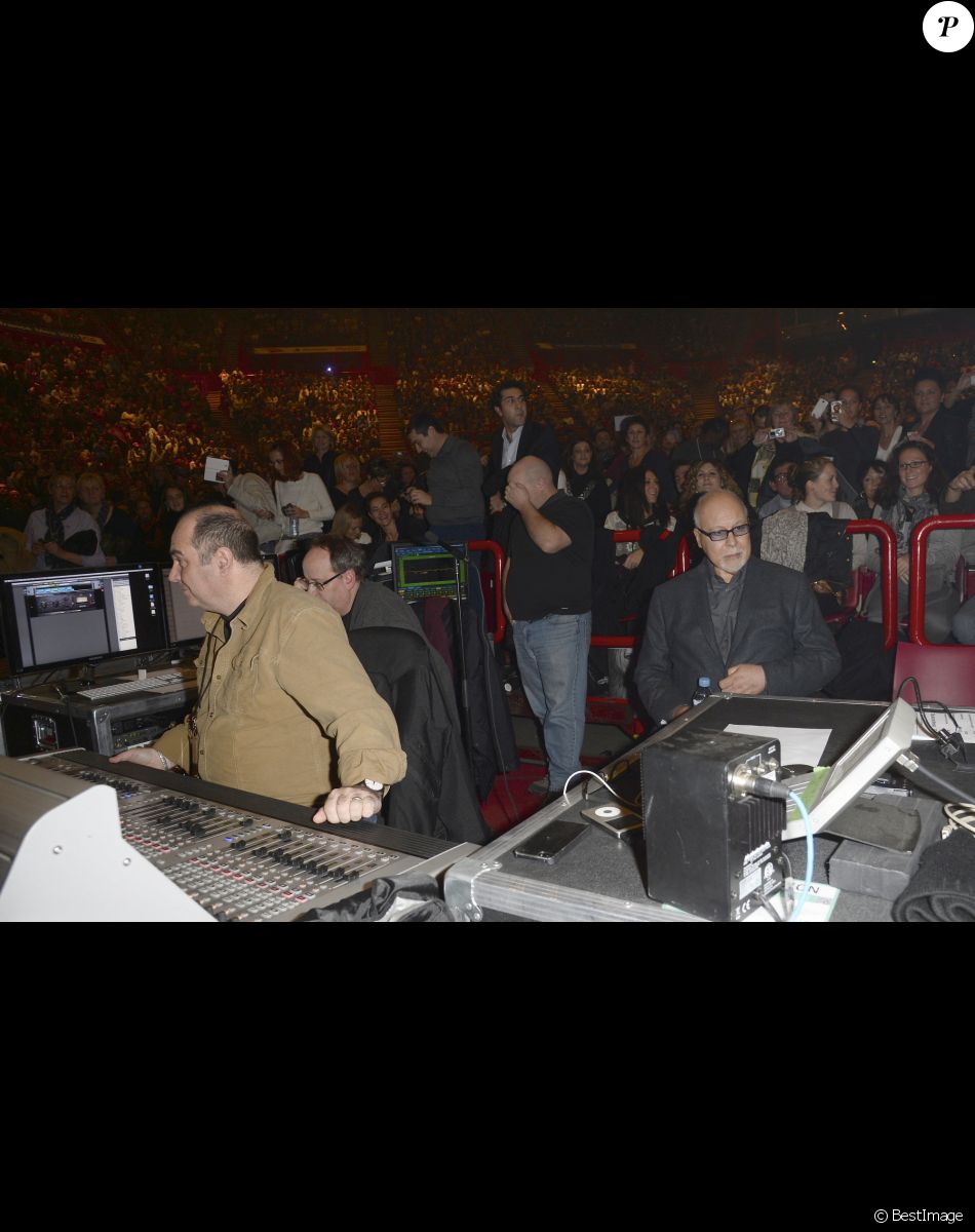René Angélil au concert de Céline Dion au POPB de Paris, le 29 novembre 2013.