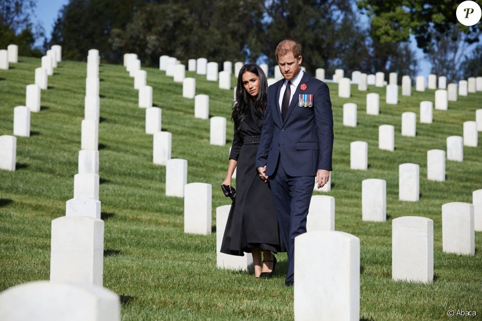 Le prince Harry et Meghan Markle lors d'une visite privée du cimetière national de Los Angeles, novembre 2020. Photo by Lee Morgan/PA Photos