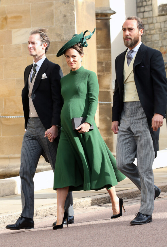 Pippa Middleton, enceinte, son mari James Matthews, son frère James Middleton - Arrivées des invités au mariage de la princesse Eugenie d'York et de Jack Brooksbnak à la chapelle Saint George de Windsor le 12 octobre 2018.