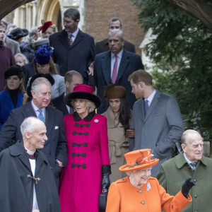 Kate Catherine Middleton, enceinte et le prince William, duc de Cambridge avec le prince Harry et sa fiancée Meghan Markle, Le prince Charles, prince de Galles et Camilla Parker Bowles, La reine Elisabeth II et le prince Philip Duc d'Édimbourg - La famille royale d'Angleterre arrive à l'église St Mary Magdalene pour la messe de Noël à Sandringham le 25 décembre 2017