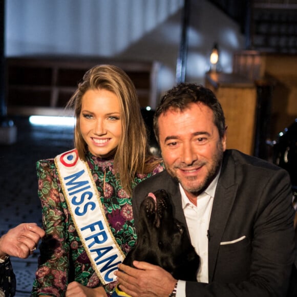 Miss France 2021 Amandine Petit, Bernard Montiel et Laetitia Barlerin lors de l'enregistrement de l'émission "Animaux Stars" présentée par Bernard Montiel qui sera diffusée le 6 mars 2021 à 17h30, à Paris, France, le 2 février 2021. © Tiziano Da Silva/Bestimage 