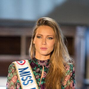 Miss France 2021 Amandine Petit lors de l'enregistrement de l'émission "Animaux Stars" présentée par Bernard Montiel qui sera diffusée le 6 mars 2021 à 17h30, à Paris, France, le 2 février 2021. © Tiziano Da Silva/Bestimage 