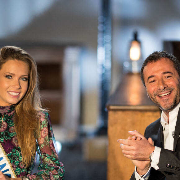 Miss France 2021 Amandine Petit et Bernard Montiel lors de l'enregistrement de l'émission "Animaux Stars" présentée par Bernard Montiel qui sera diffusée le 6 mars 2021 à 17h30, à Paris, France, le 2 février 2021. © Tiziano Da Silva/Bestimage 