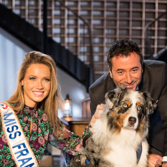 Miss France 2021 Amandine Petit et Bernard Montiel lors de l'enregistrement de l'émission "Animaux Stars" présentée par Bernard Montiel qui sera diffusée le 6 mars 2021 à 17h30, à Paris, France, le 2 février 2021. © Tiziano Da Silva/Bestimage 