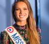 Miss France 2021 Amandine Petit lors de l'enregistrement de l'émission "Animaux Stars" présentée par Bernard Montiel © Tiziano Da Silva/Bestimage 