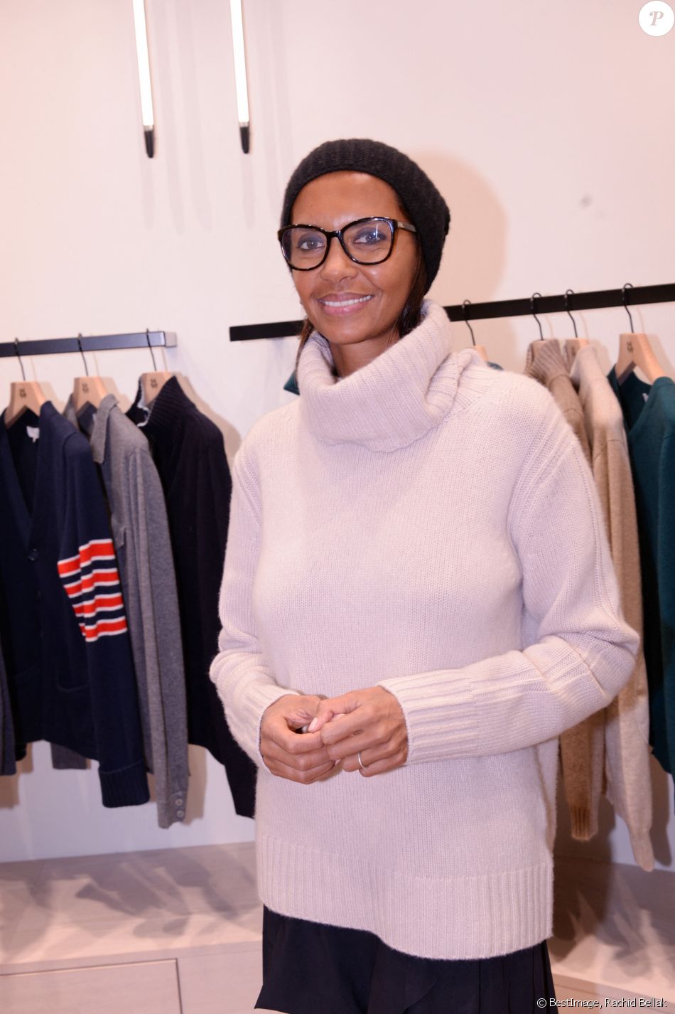 Exclusif - Karine Le Marchand lors de l'inauguration de la boutique flagship "Kujten" (marque française spécialisée dans le cachemire), située avenue Victor Hugo à Paris, le 27 novembre 2019. © Rachid Bellak/Bestimage