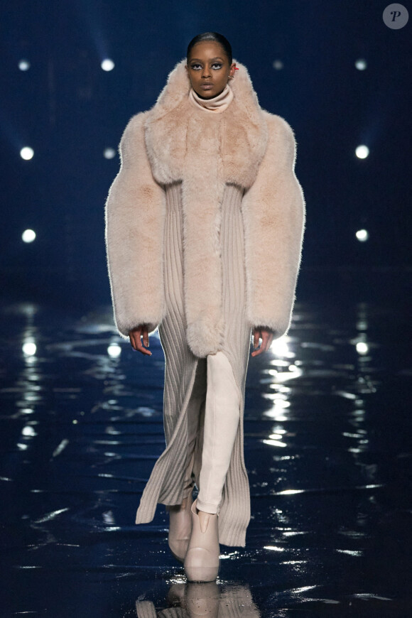 Défilé Givenchy, collection prêt-à-porter automne-hiver 2021-2022. Paris, le 7 mars 2021.