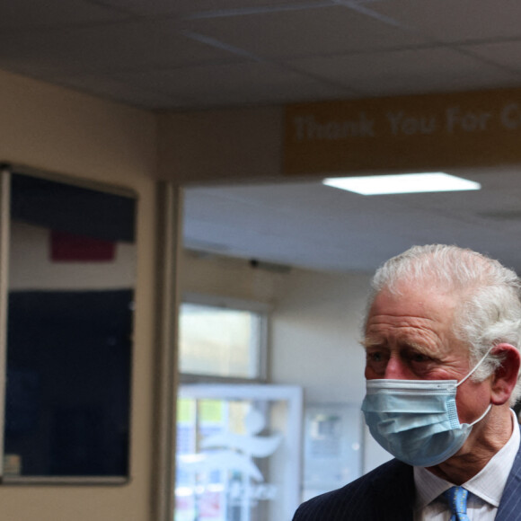 Le prince Charles, prince de Galles, visite un centre de vaccination contre le coronavirus (Covid-19) à Londres, le 9 mars 2021. 