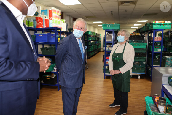 Le prince Charles, prince de Galles, visite un centre de vaccination contre le coronavirus (Covid-19) à Londres, le 9 mars 2021. 