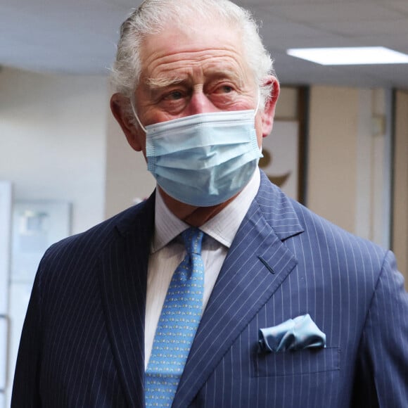 Le prince Charles, prince de Galles, visite un centre de vaccination contre le coronavirus (Covid-19) à Londres, le 9 mars 2021. 