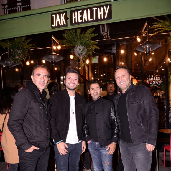 Nikos Aliagas, Kev Adams, Jamel Debbouze, Arthur (Jacques Essebag) - Inauguration du nouveau restaurant de fast food healthy de K. Adams, le "Jak Healthy" au 24 rue de Rivoli dans le 4ème arrondissement à Paris, le 15 octobre 2019. © Rachid Bellak/Bestimage