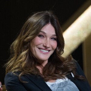 Exclusif - Carla Bruni Sarkozy - Enregistrement de l'émission "La Lettre", présentée par S.Davant, qui sera diffusée le 16 janvier 2021 sur France 2. Le 16 octobre 2020 © Cyril Moreau / Bestimage