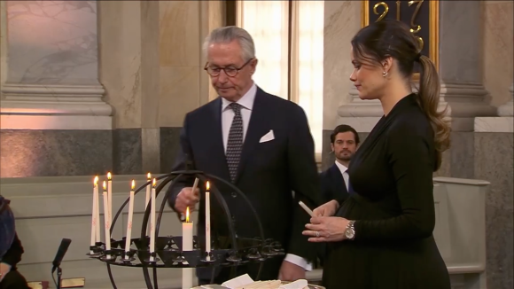 La princesse Sofia de Suède (enceinte) lors de la cérémonie hommage aux victimes de la Covid-19, le 11 mars 2021 au château Drottningholms. 