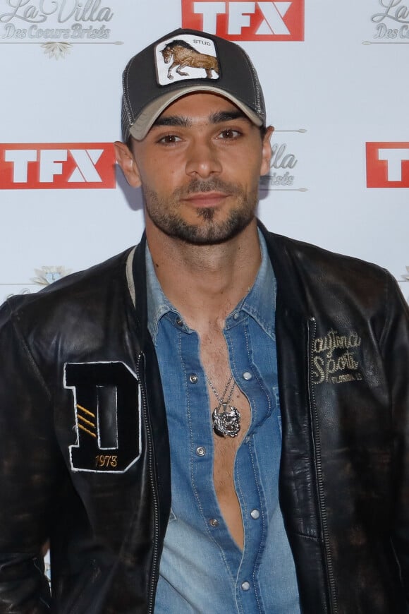 Julien Guirado - Photocall à l'occasion du lancement de la 4ème saison de l'émission de télé-réalité "La Villa des Coeurs Brisés" à la Tour TF1 à Boulogne-Billancourt, le 3 décembre 2018. © CVS/Bestimage