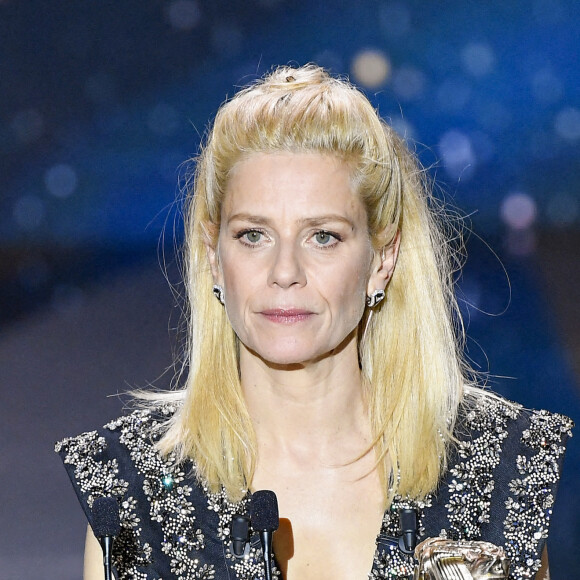 Marina Foïs, maîtresse de cérémonie sur scène lors de la 46ème cérémonie des César à l'Olympia à Paris le 12 mars 202. © Pierre Villard/ Pool / Bestimage