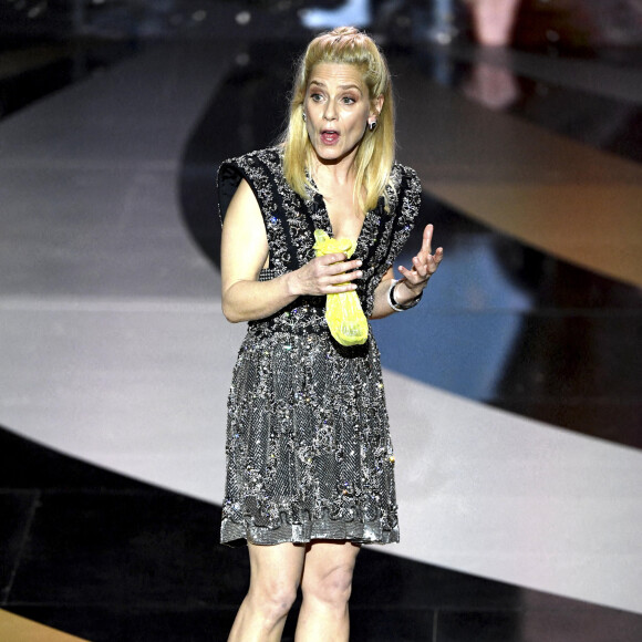 Marina Foïs, maîtresse de cérémonie sur scène lors de la 46ème cérémonie des César à l'Olympia à Paris le 12 mars 202. © Bertrand Guay/ Pool / Bestimage