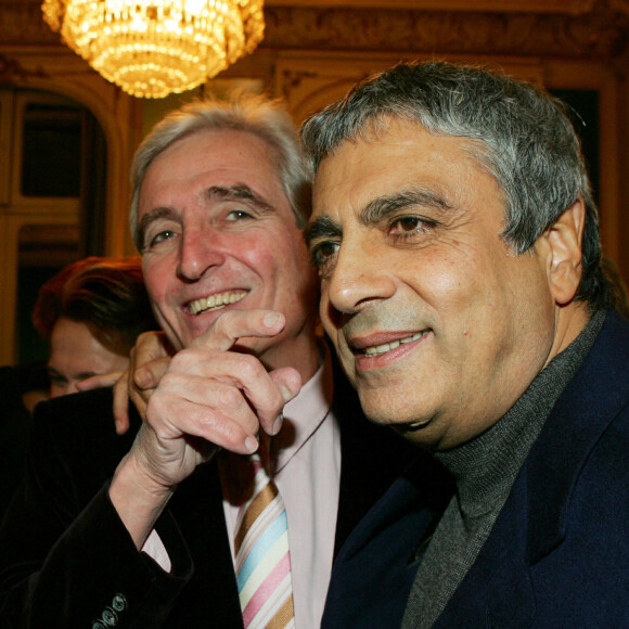 Enrico Macias - Jean-Loup Dabadie a reçu le prix Henri-Jeanson 2004.
