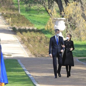 Le roi Felipe VI et la reine Letizia d'Espagne lors de la cérémonie européenne d'hommage aux victimes du terrorisme au Palais Royal à Madrid. Le 11 mars 2021