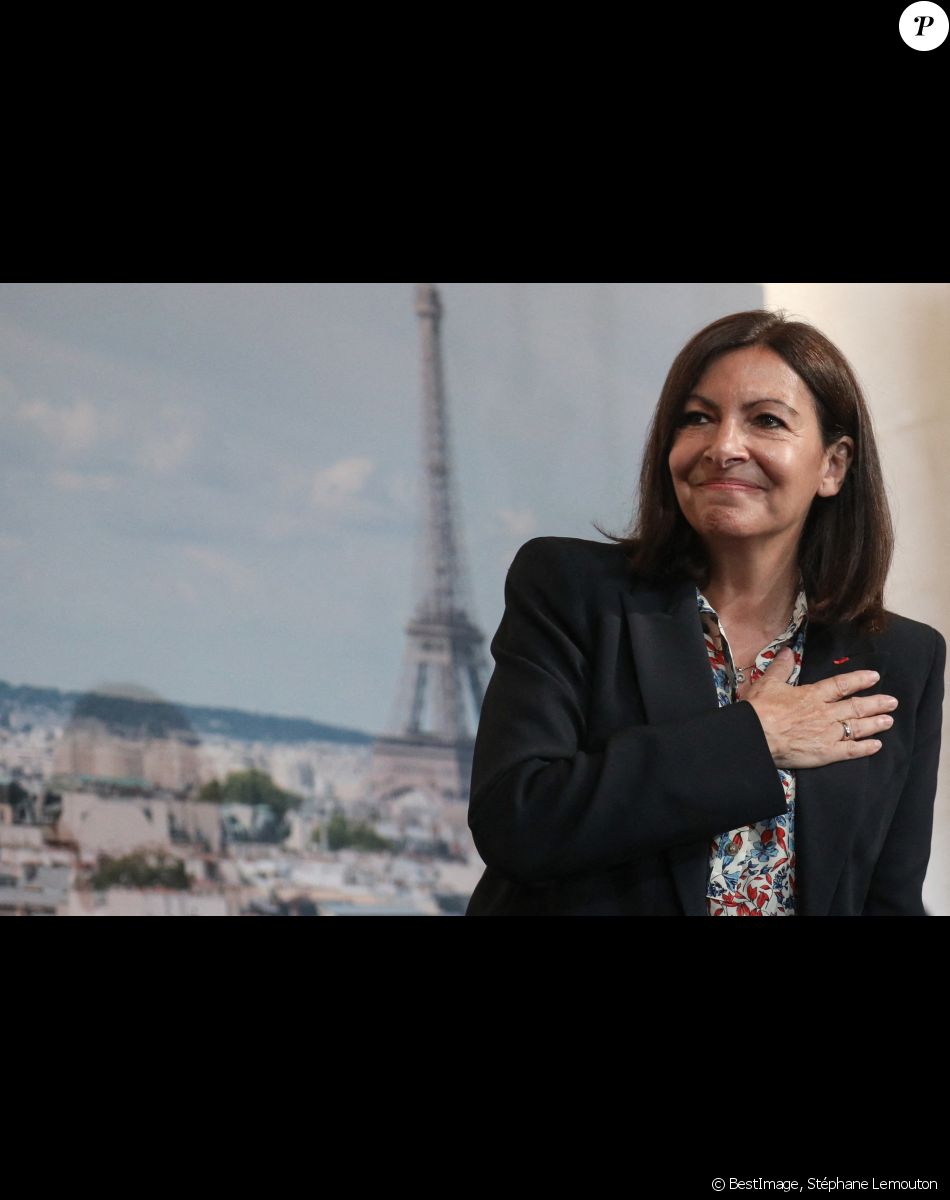 La maire de Paris, Anne Hidalgo lors de la réunion du conseil de Paris © Stéphane Lemouton/Bestimage