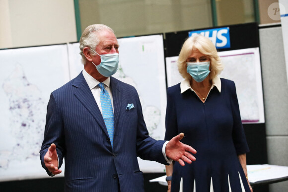 Le prince Charles, prince de Galles, et Camilla Parker Bowles, duchesse de Cornouailles, lors d'une visite au Skipton House, où ils rencontrent le personnel du NHS et du MOD impliqué dans le déploiement du vaccin à Londres, Royaume Uni, le 9 mars 2021.