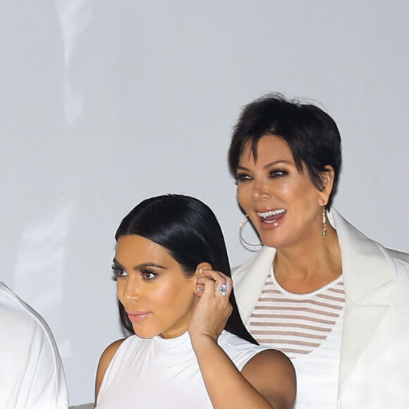 Exclusif -  Kim Kardashian, son mari Kanye West, Kris Jenner et son compagnon Corey Gamble - Anniversaire du joueur de basket de l'équipe de la NBA James Harden en présence de la famille Kardashian et de ses amis sur le bateau Hornblower à Marina del Rey, le 25 août 2015. Il fête de ses 26 ans. Tout le monde est vêtu en blanc pour l'occasion.