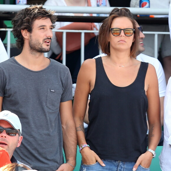 Laure Manaudou et son compagnon Jérémy Frérot (du groupe Fréro Delavega) - People dans les tribunes lors de la finale des Internationaux de tennis de Roland-Garros à Paris, le 7 juin 2015.