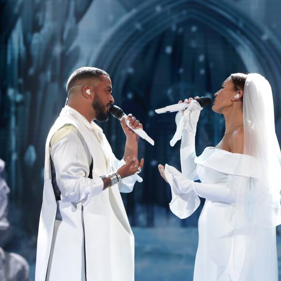 Slimane et Vitaa à la 22e édition des NRJ Music Awards à la Seine musicale, le 5 décembre 2020.