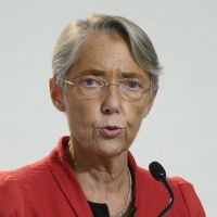 Elisabeth Borne positive à la Covid et hospitalisée : la ministre donne des nouvelles