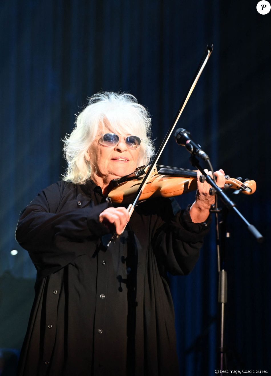 Exclusif - Catherine Lara en concert au Dôme de Paris (Palais des Sports), le 14 février 2020. © Coadic Guirec / Bestimage