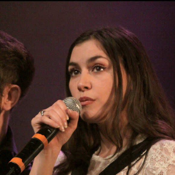 MATHIEU MALZIEU DE DIONYSOS ET OLIVIA RUIZ - CONCERT EN HOMMAGE A HAITI AU BATACLAN