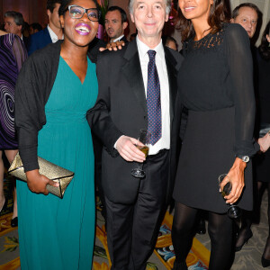 Claudia Tagbo, Philippe Chevallier et Karine Le Marchand au dîner de gala de la première édition des prix "les Stéthos d'Or" à l'hôtel George V à Paris le 13 mars 2017. © Coadic Guirec/Bestimage