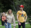 Exclusif - Hilary Duff se promène avec son compagnon Matthew Koma et sa fille Banks Violet Bair au parc de Cold Water dans le quartier de Beverly Hills à Los Angeles. Le 27 septembre 2019.
