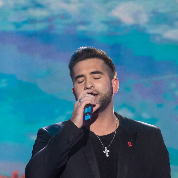 Kendji Girac - Enregistrement de l'émission "Sidaction, ensemble contre le Sida - Merci Line" au Paradis Latin à Paris, qui sera diffusée le 27 mars sur France 2. © C.Guirec-C.Moreau / Bestimage