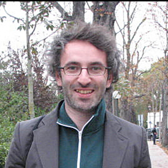 Vincent Delerm se balade à Paris.