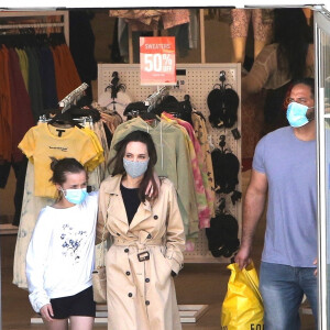 Exclusif - Angelina Jolie et sa fille Vivienne Jolie-Pitt font une sortie shopping ensemble à Hollywood. Le 29 mars 2021.