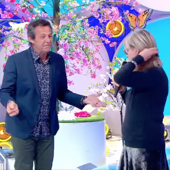 Chantal Ladesou a perdu ses extensions en pleine émission dans "Les 12 coups de midi", présentée par Jean-Luc Reichmann.