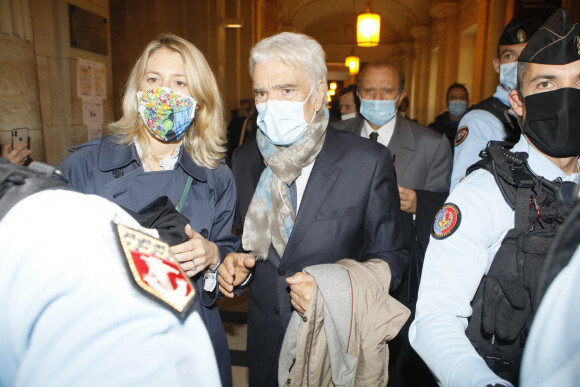 Bernard Tapie, et ses avocats Hervé Temime et Julia Minkowski - Bernard Tapie est rejugé en appel pour "escroquerie" à Paris. Le 12 octobre 2020.
