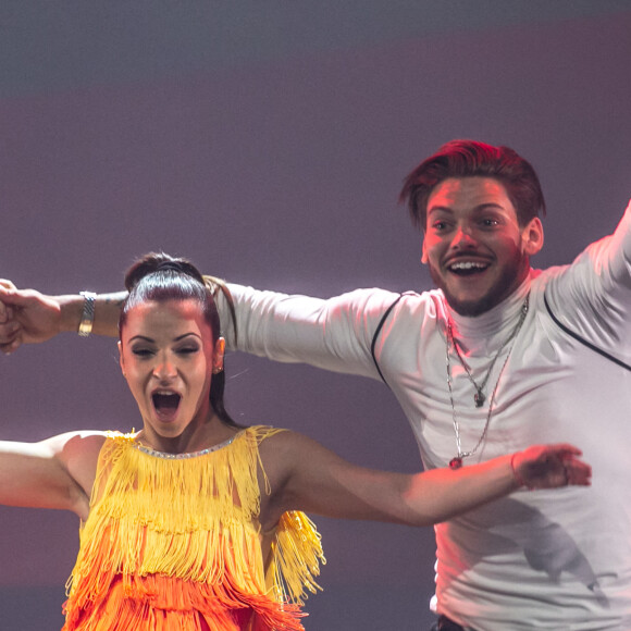 Denitsa Ikonomova et Rayane Bensetti - La troupe "EntreNous By D'Pendanse" en tournée au Dôme de Paris - Palais des Sports. Le 7 mars 2020. © Cyril Moreau/Bestimage