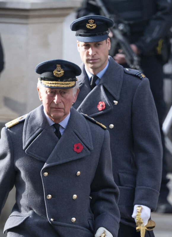 Le prince Charles, prince de Galles, le prince William, duc de Cambridge lors de la cérémonie de la journée du souvenir (Remembrance Day) à Londres le 8 novembre 2020.