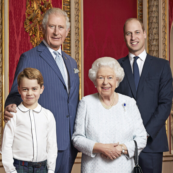 La reine Elisabeth II d'Angleterre, Le prince Charles, prince de Galles, Le prince William, duc de Cambridge, Le prince George de Cambridge © Ranald Mackechnie via Bestimage