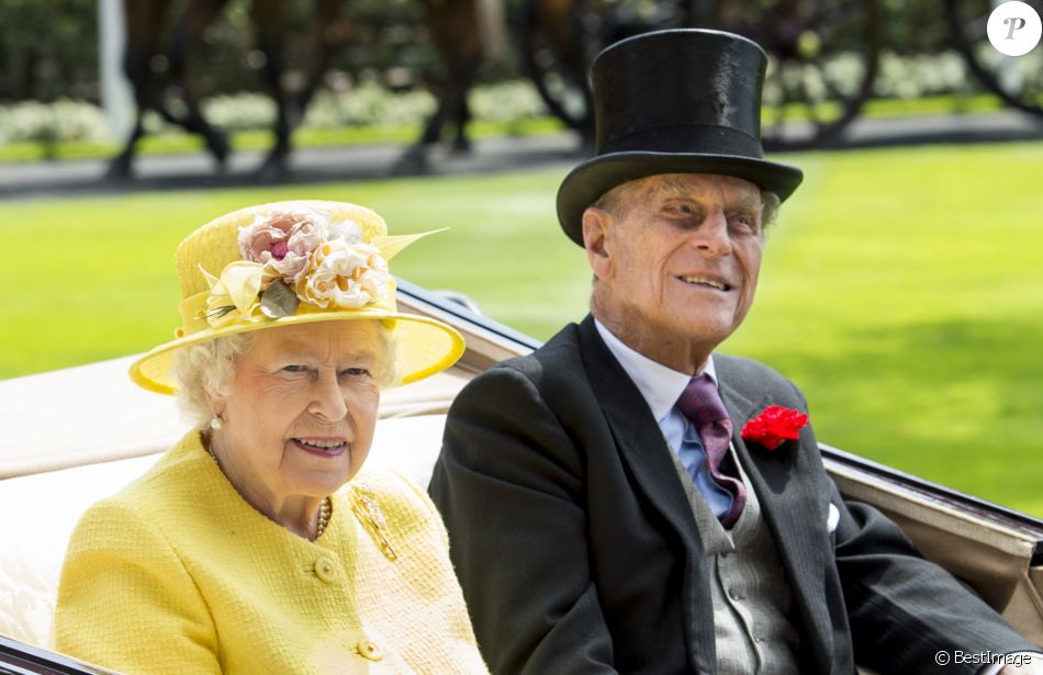 La reine Elizabeth II d'Angleterre et le prince Philip, duc d'Edimbourg - La famille royale d'Angleterre assiste à la course hippique "Royal Ascot 2015" sur le champs de courses d'Ascot, le 19 juin 2015.
