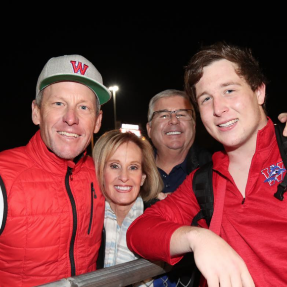 Lance Armstrong, sa mère Linda et son fils Luke Armstrong (à droite) en décembre 2017.