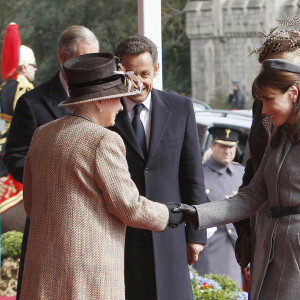 Carla Bruni, Nicolas Sarkozy, Elizabeth II et le Prince Philip - Visite officielle au Château de Windsor - 2008.