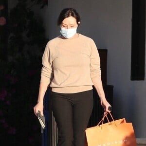 Exclusif - Shannen Doherty est allée faire du shopping avec sa mère Rosa Elizabeth à Malibu, le 22 février 2021.