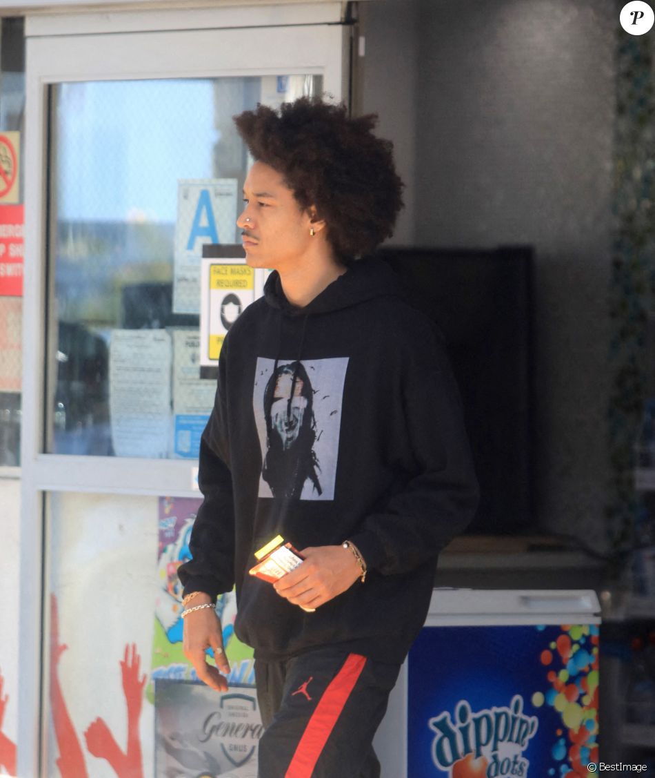 Exclusif - Le petit ami de Madonna, Ahlamalik Williams, à Los Angeles le 23 juillet 2020.