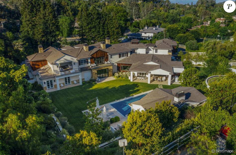 Madonna vient d'acheter au chanteur The Weeknd un magnifique manoir à Hidden Hills, en Californie.