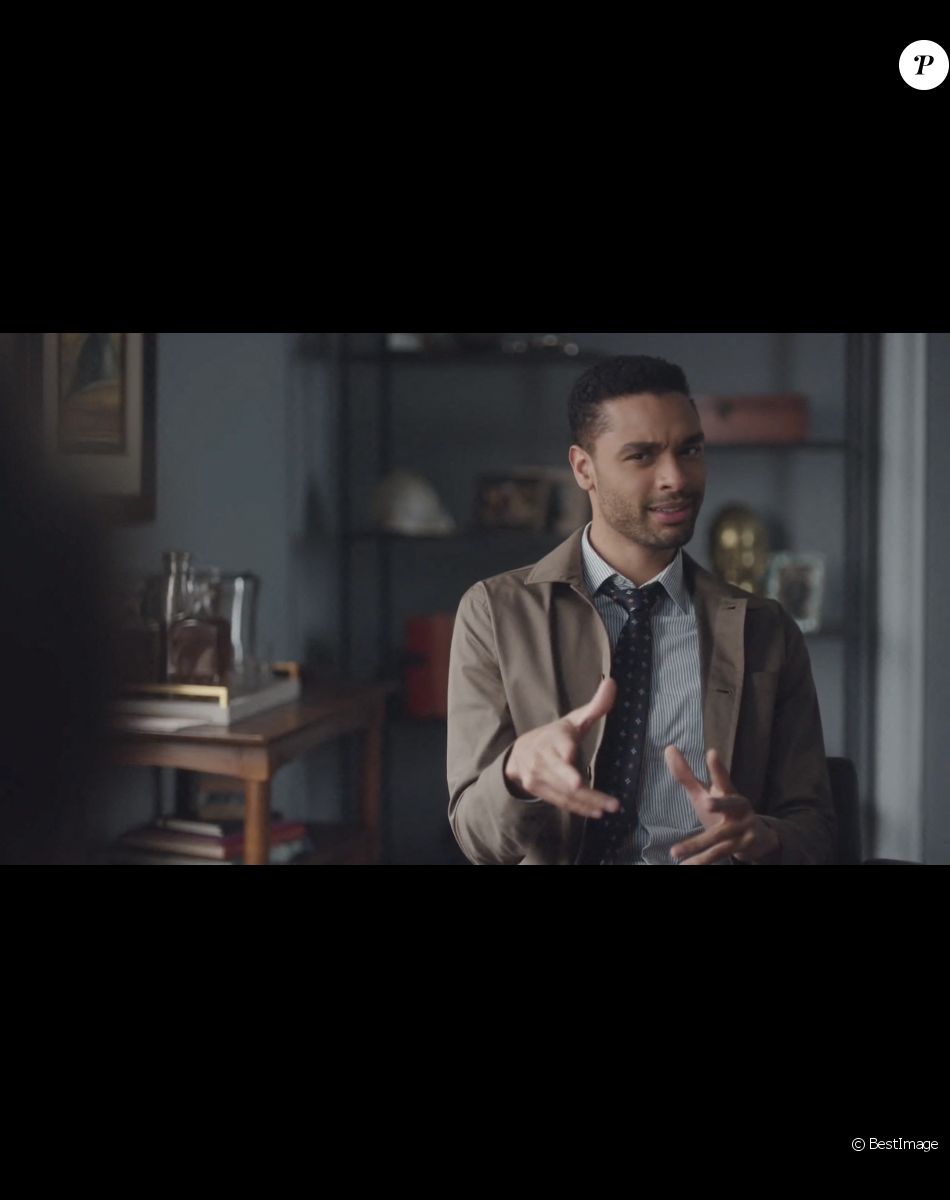 Regé-Jean Page parodie la série "Bridgerton" dans l'émission "Saturday Night Live", février 2021.