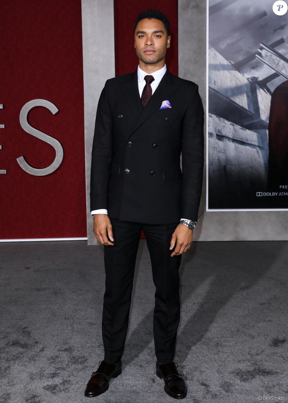 Rege-Jean Page à la première de "Mortal Engines" au Regency Village Theatre à Los Angeles, le 5 décembre 2018.