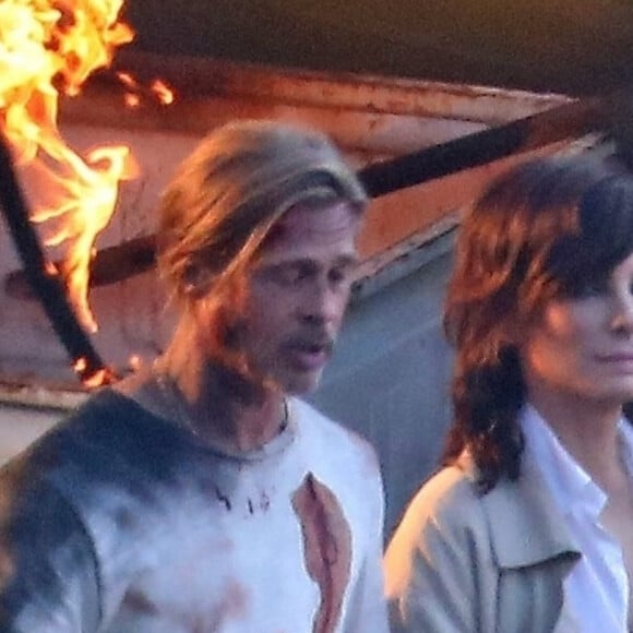 Exclusif - Brad Pitt, Sandra Bullock - Tournage du film "Bullet Train" à Los Angeles. Le 6 mars 2021 